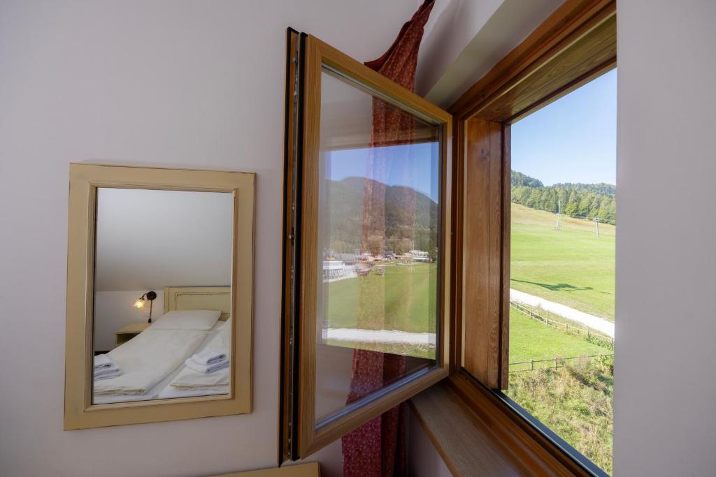 Apartments Telemark Kranjska Gora - One-Bedroom Apartment With Mountain View - Loft
