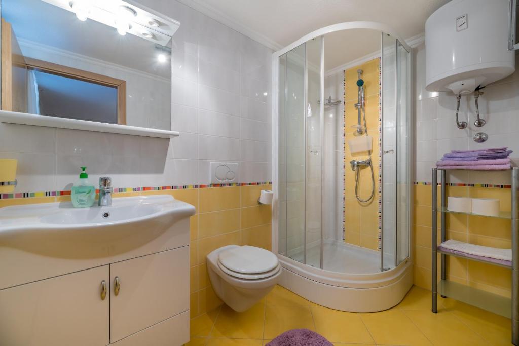 Koupelna v ubytování Apartments Nadica
