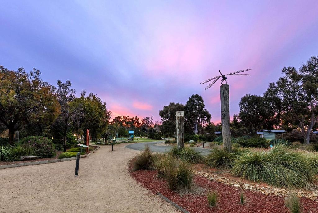 Zahrada ubytování Ramada Resort by Wyndham Phillip Island