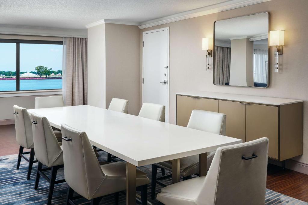 Hilton New Orleans Riverside - Kamer