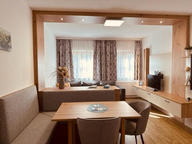 Posezení v ubytování Almtalhotel Appartements in Pettenbach