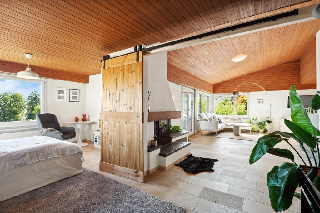 Luxus Loft am Zürichsee I Seesicht I Garten I Arbeitsplatz