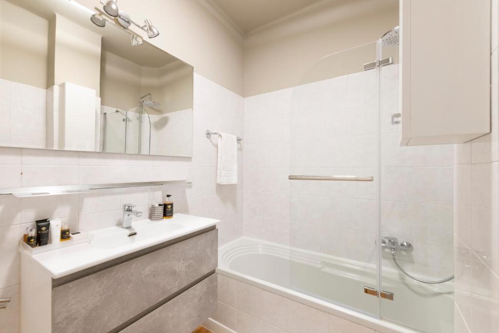 Heart Milan Apartments Duomo District - 10