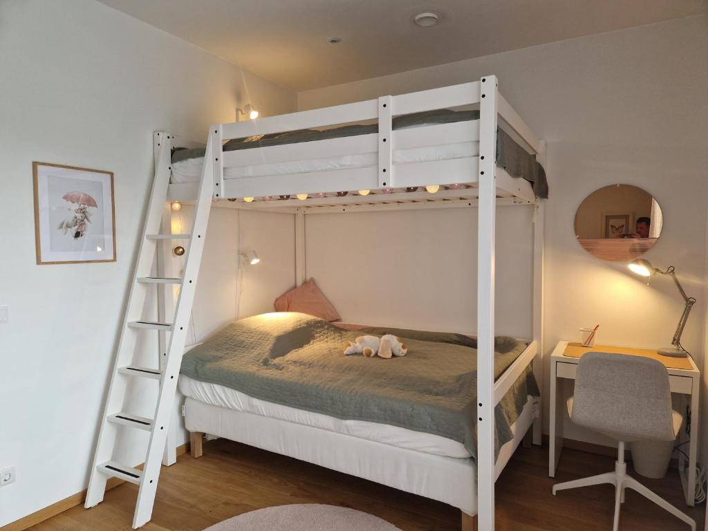 Postel nebo postele na pokoji v ubytování Traumhaus in den Weinbergen - max 8 Personen - mit Self-Check-in