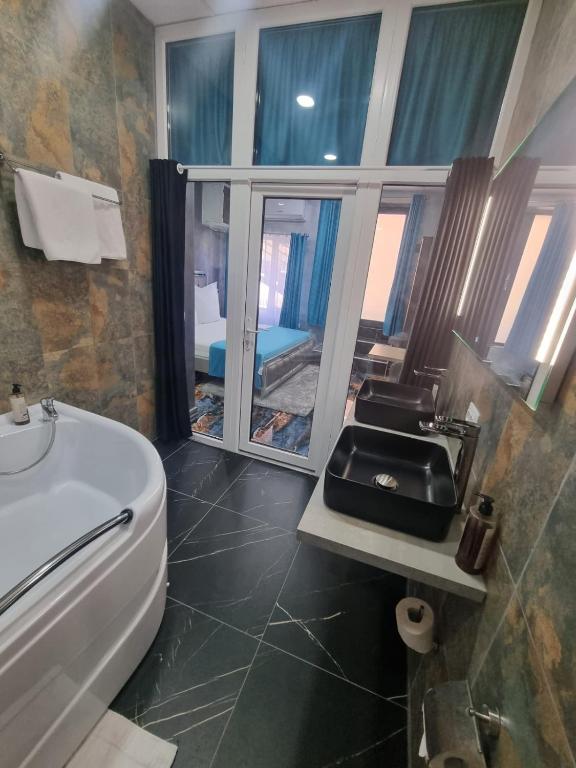 Poet Palace Bucharest - Resim 37