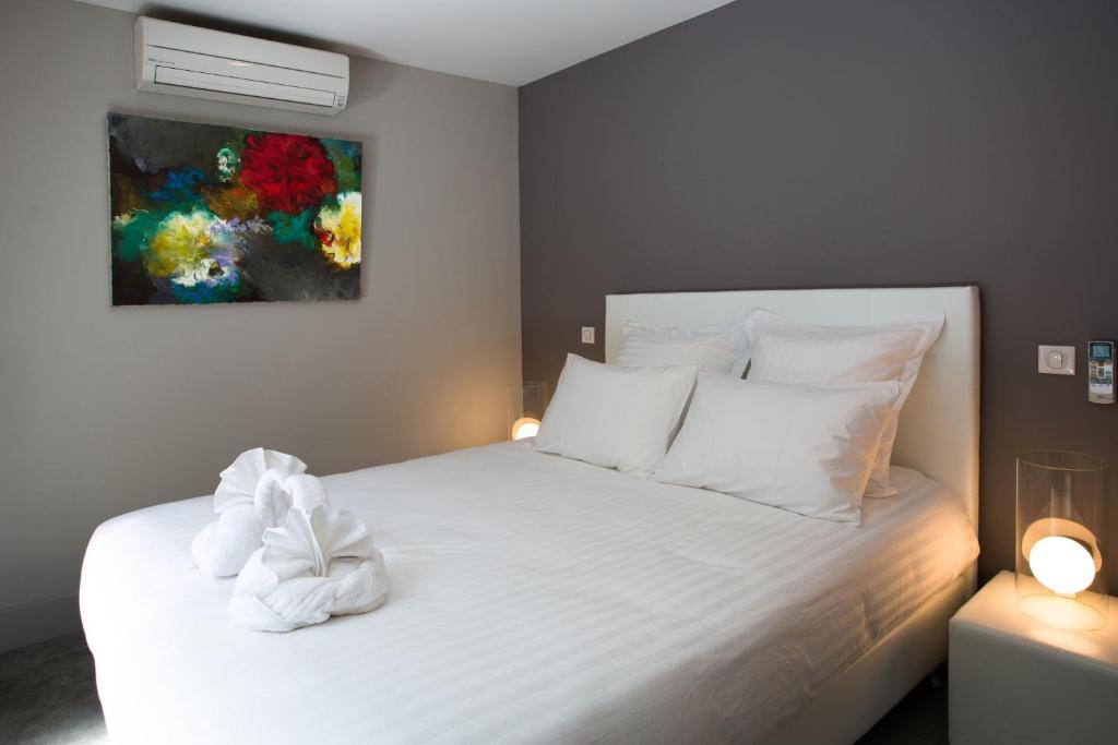 Postel nebo postele na pokoji v ubytování Be Loft B&B Pool & Spa