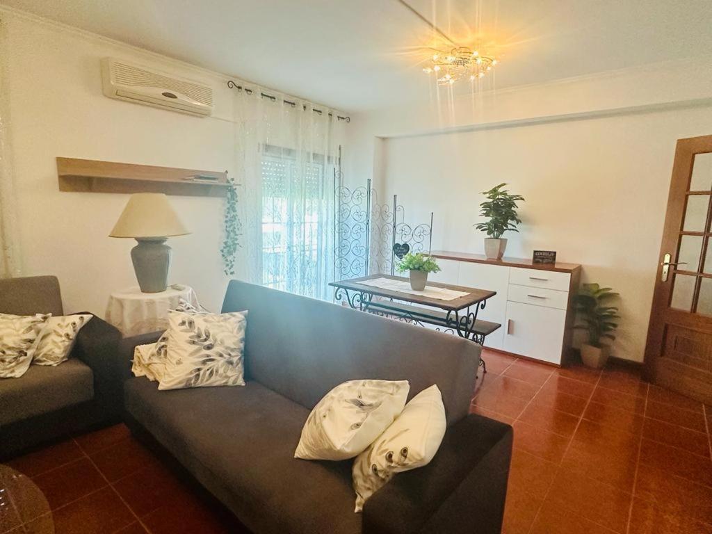 Χώρος καθιστικού στο SWEET HOME LOUSÃ