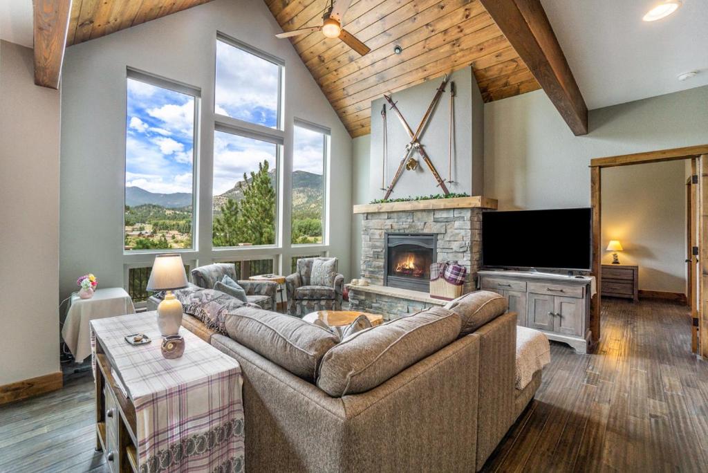 Mooseland Monthly LongTerm Vacation Rental Only Adorable Home in