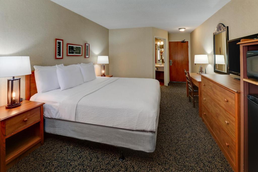 Stoney Creek lnn Galena - Deluxe King Room