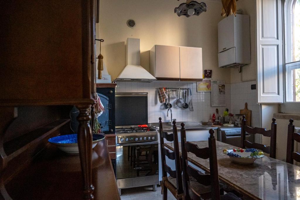 Kuchnia lub aneks kuchenny w obiekcie Villa Giada