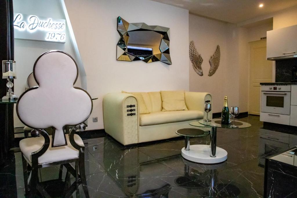 La Duchesse 1976 - Housity