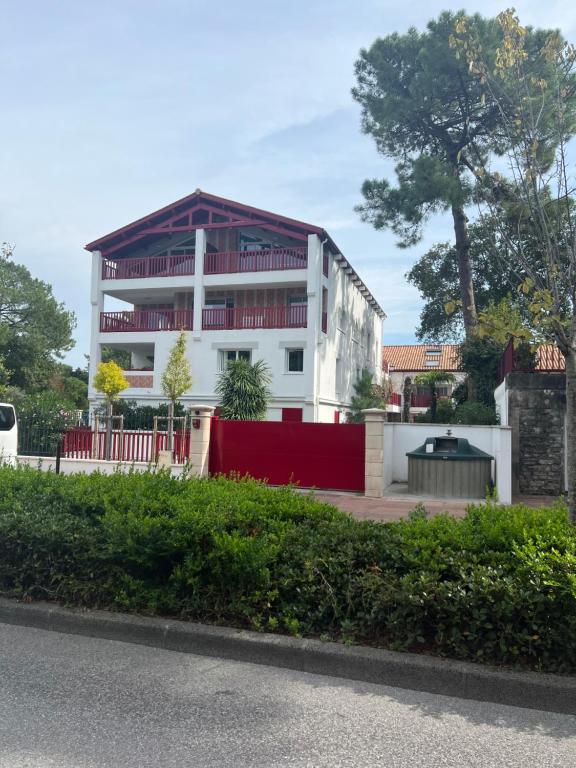 Bangunan di mana terletaknya apartmen