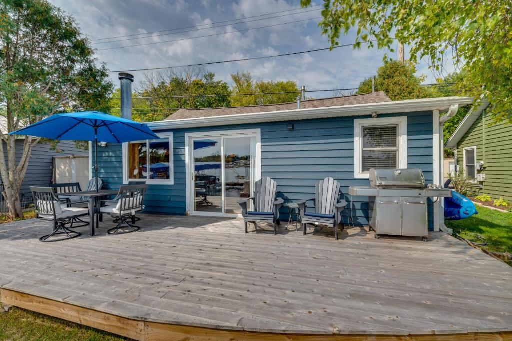 Lakefront Wisconsin Escape with Boat Dock and Kayaks! - Maison De Vacances