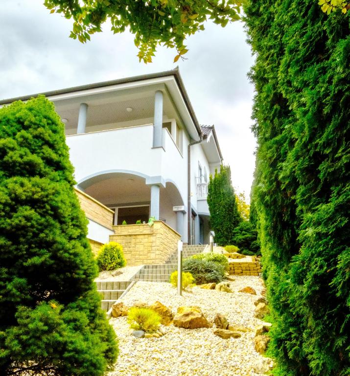 Zahrada ubytování Vila24 Levice