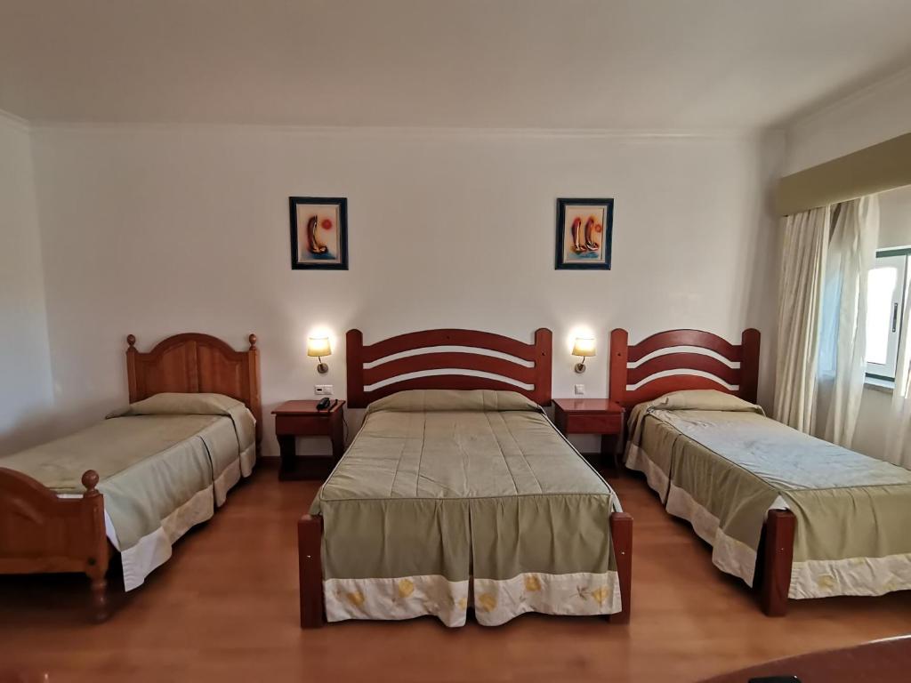 Hotel Quinta dos Cedros - 带加床的双人间