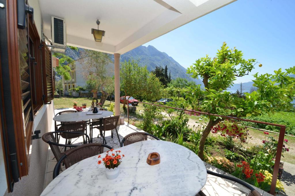 B & M Apartments - 18