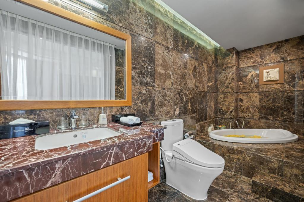 Koupelna v ubytování Diamond Sea Hotel