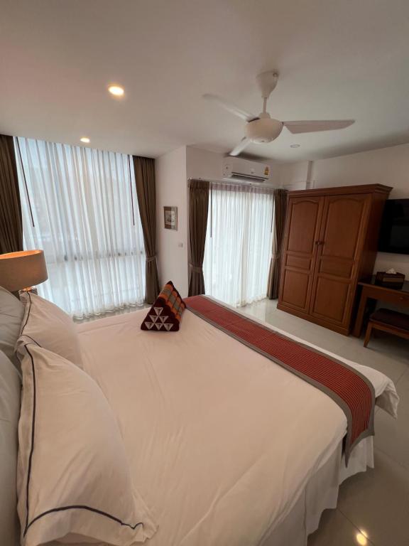 Super Som Rawai - King Room Con Balcone