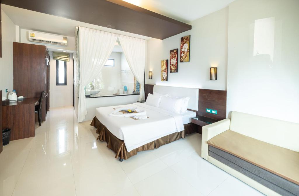 Blue Carina Hotel Phuket - Room King Superior