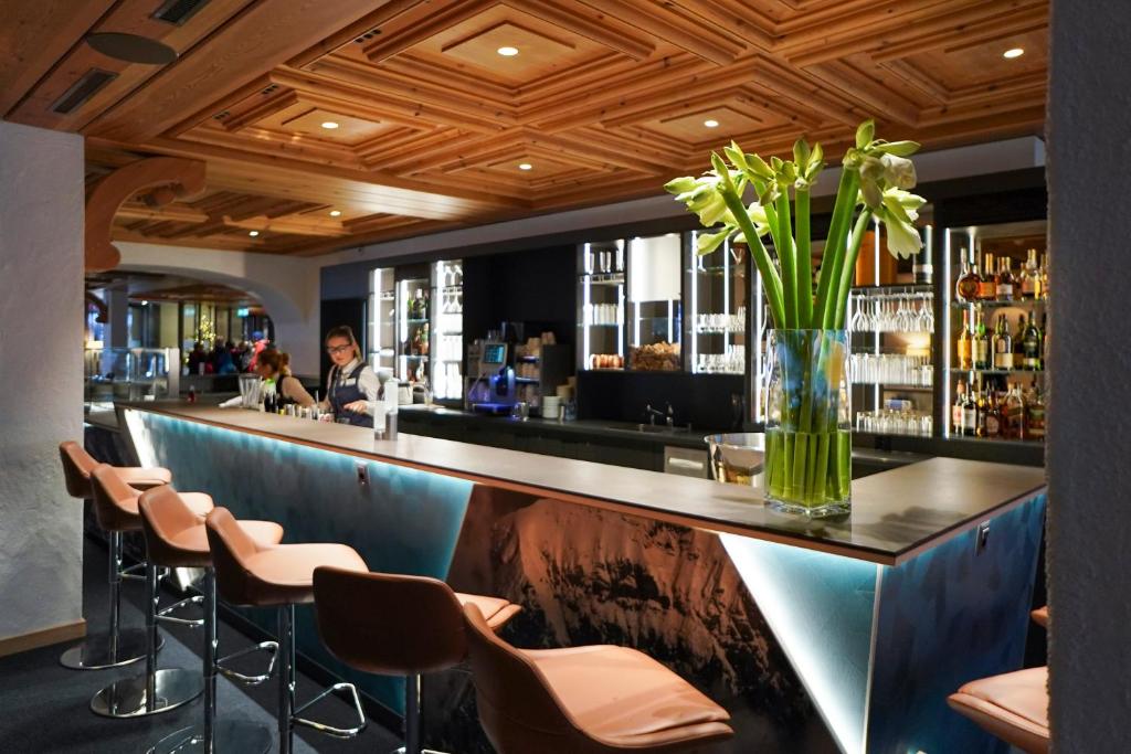 Lounge nebo bar v ubytování Sunstar Hotel & SPA Grindelwald