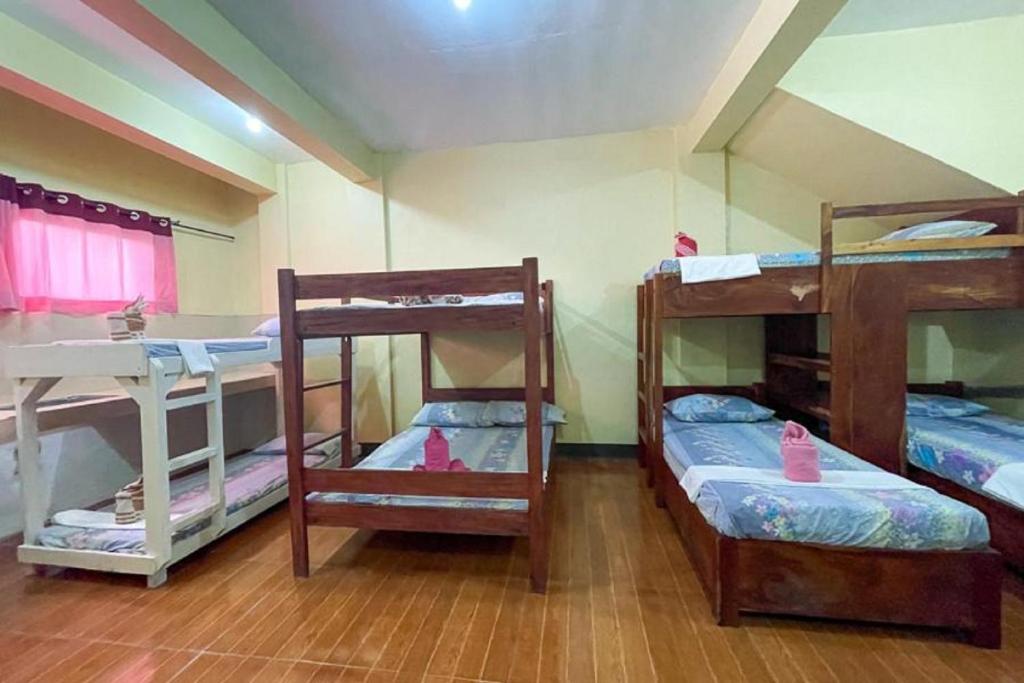 Isla Virginia Pantalan - Superior Family Room