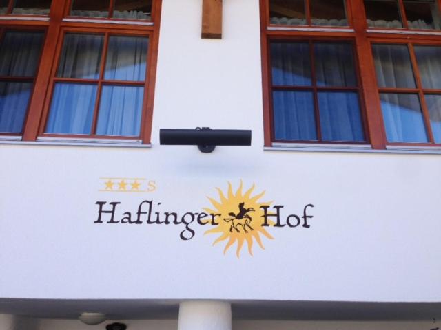 Certifikát, hodnocení, plakát nebo jiný dokument vystavený v ubytování Haflingerhof
