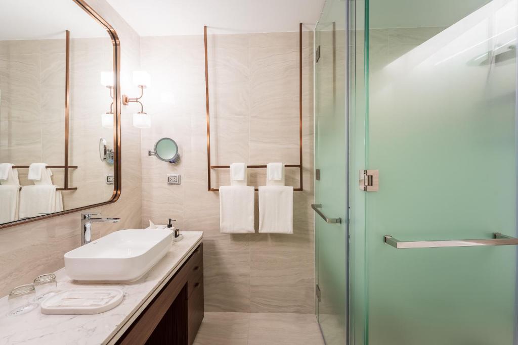 SILQ Hotel & Residence - 5