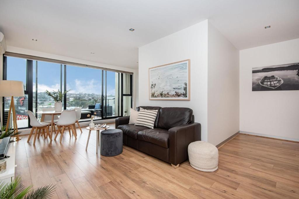 Luxe on Main in Mornington Views of the Bay - Maison De Vacances
