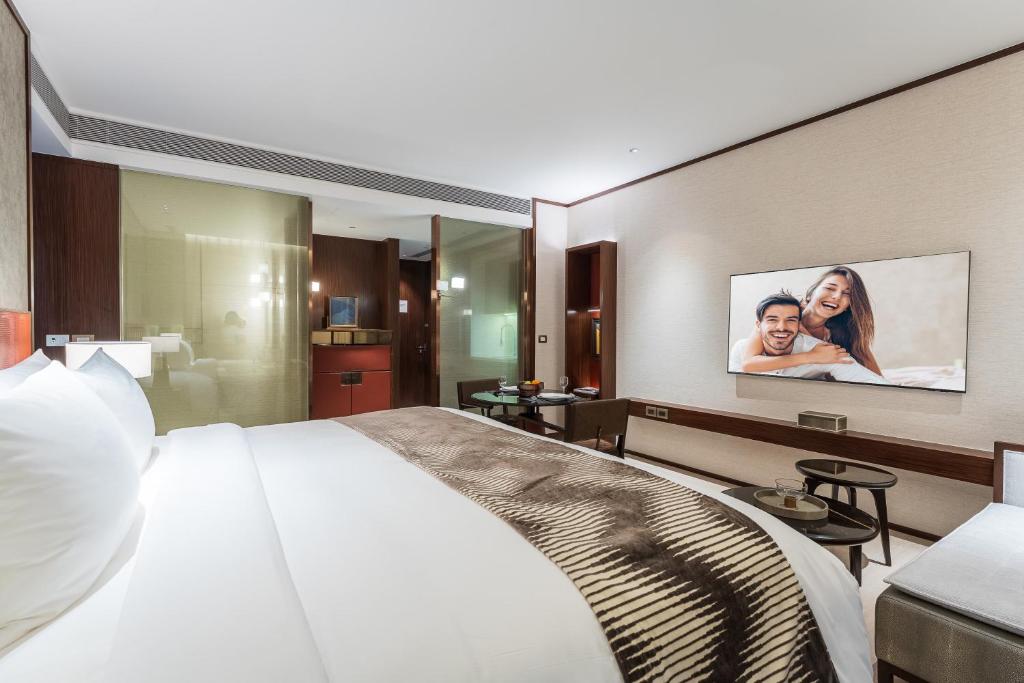 SILQ Hotel & Residence - 17