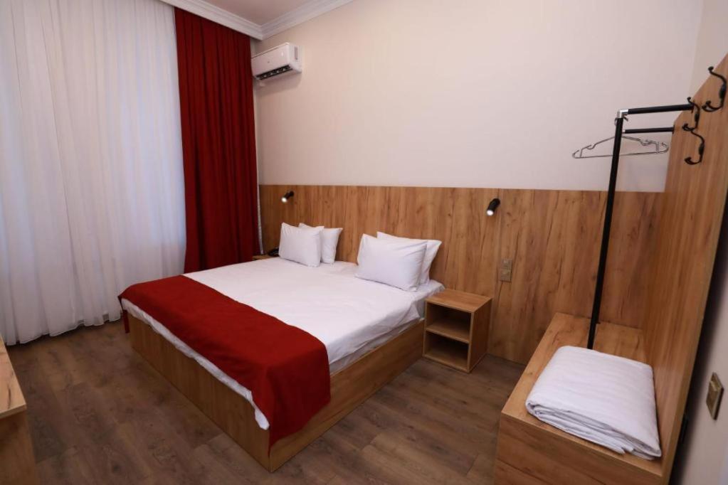 London Hotel and Guest House - Deluxe Double O Twin Room Con Vista A La Ciudad