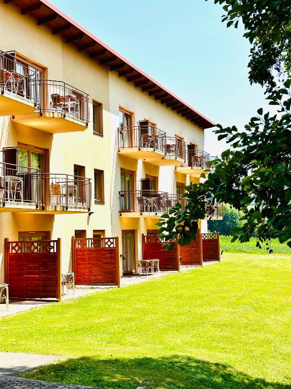 Budova, kde se hotel nachází
