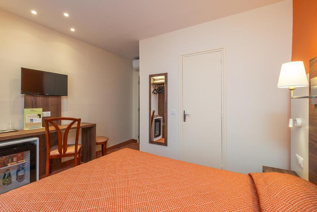 Hotel Terminus Montparnasse - Resim 24