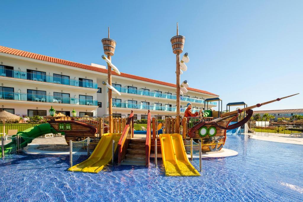 Piscina en o cerca de Hotel Best Costa Ballena