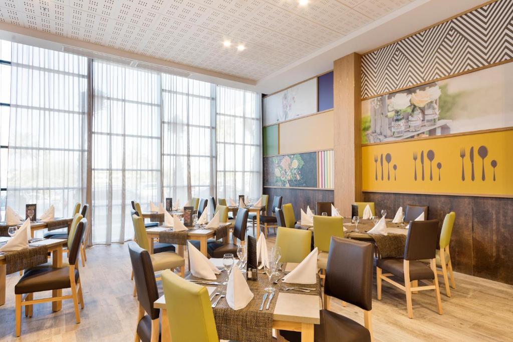 Zona de estar de Hotel Best Costa Ballena