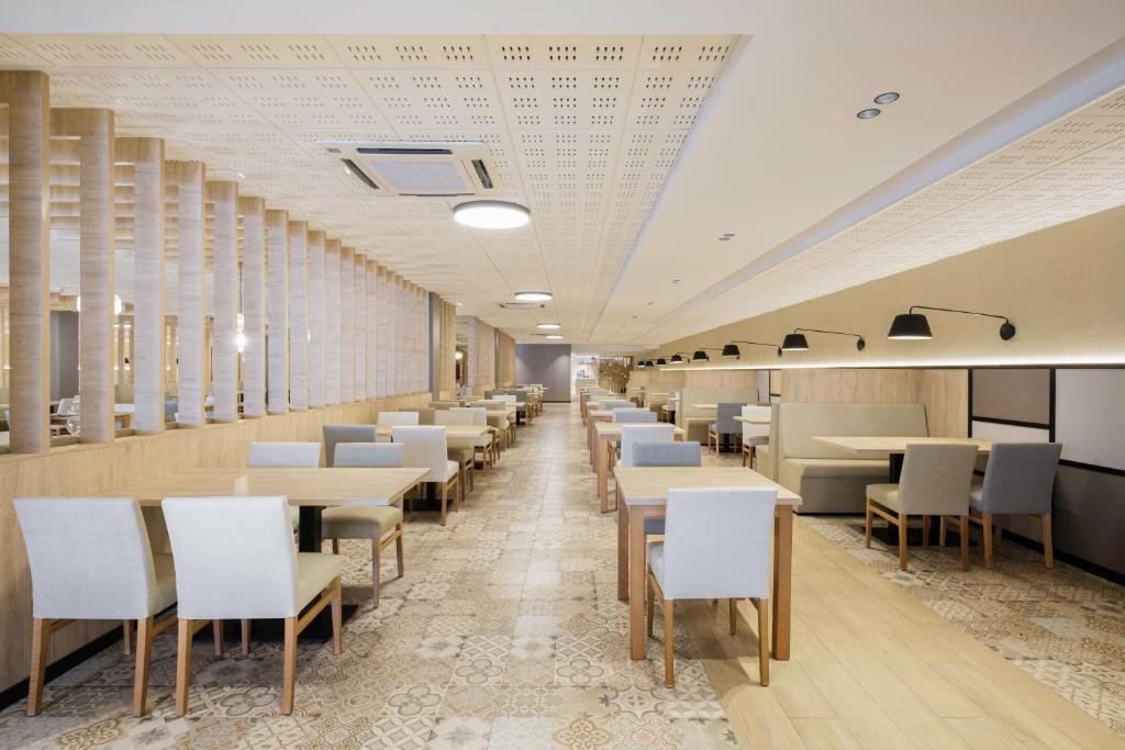 Zona de estar de Hotel Best Costa Ballena