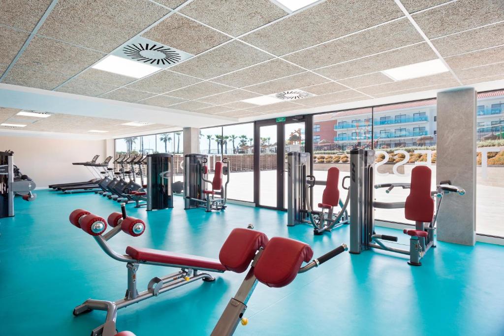 Gimnasio o instalaciones de fitness de Hotel Best Costa Ballena