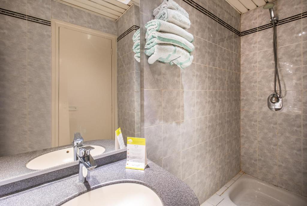 Hotel Terminus Montparnasse - Resim 42