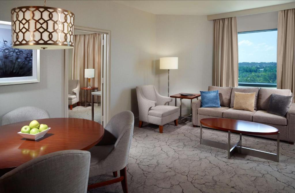 Hilton Atlanta Northeast - 