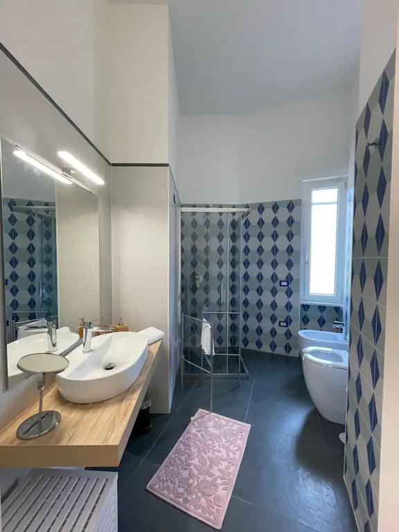 B&B Un Passo Dal Treno Piazza Vittorio Veneto 36-Salerno Station - 10