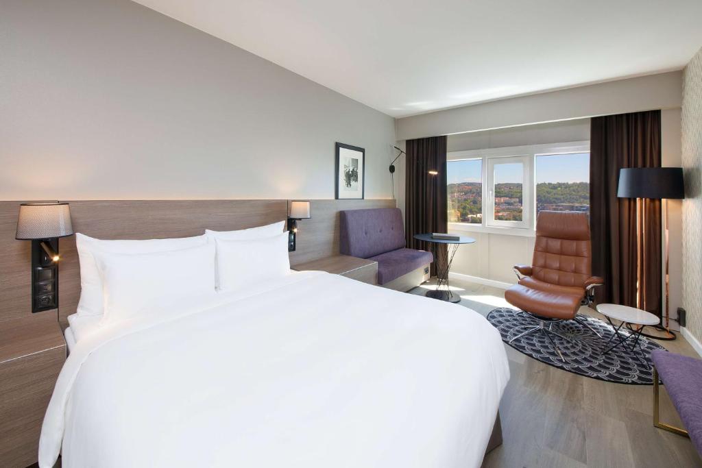 
Superior Room with City View
