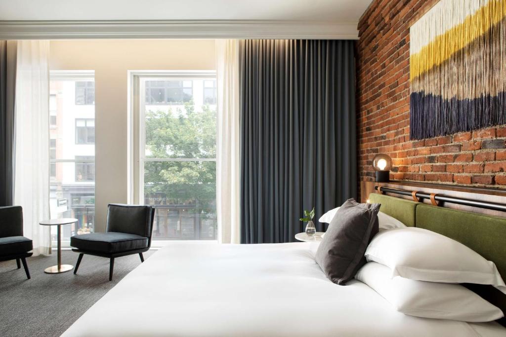 The Alexis Royal Sonesta Hotel Seattle - Suite King Grand Arlington