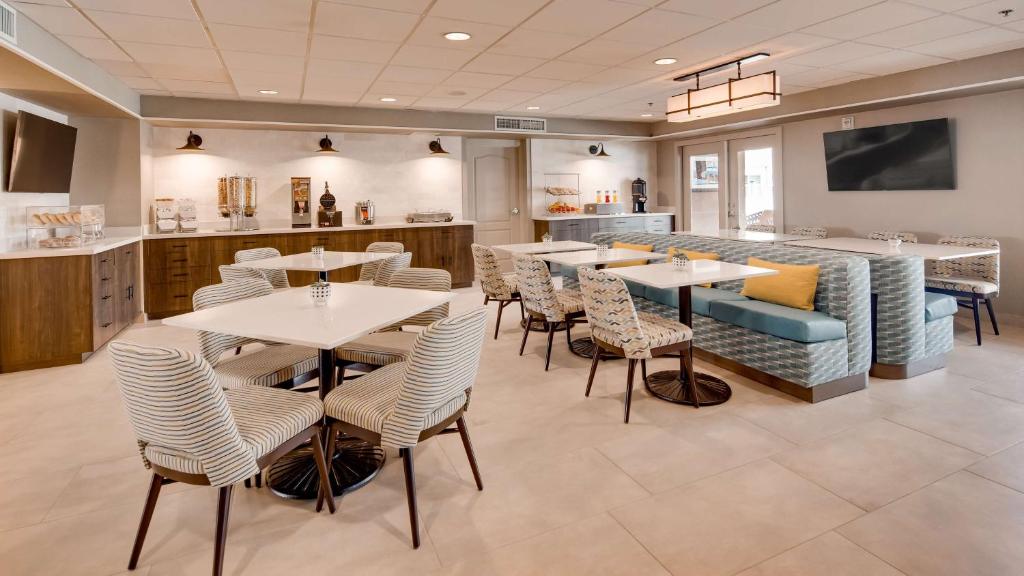 Aiden by Best Western Scottsdale North photo