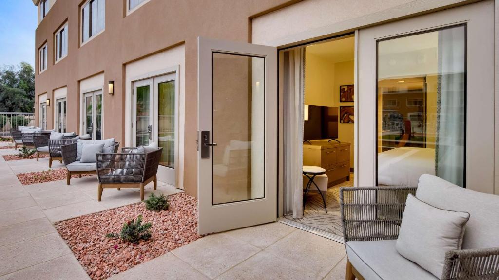 Aiden by Best Western Scottsdale North photo