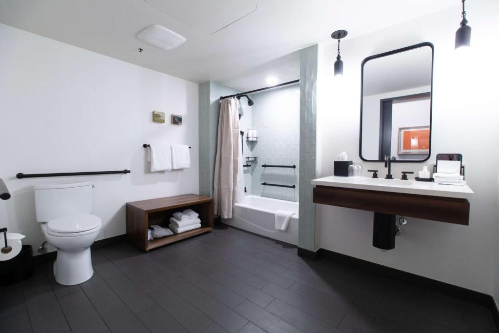 The Alexis Royal Sonesta Hotel Seattle - 