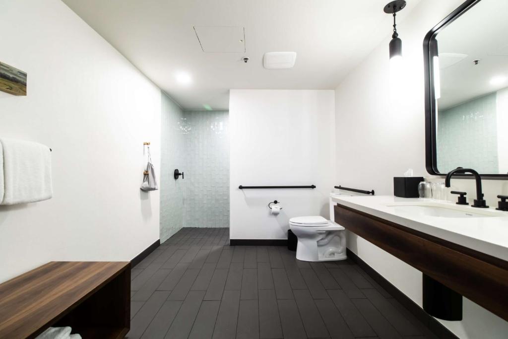 The Alexis Royal Sonesta Hotel Seattle - 