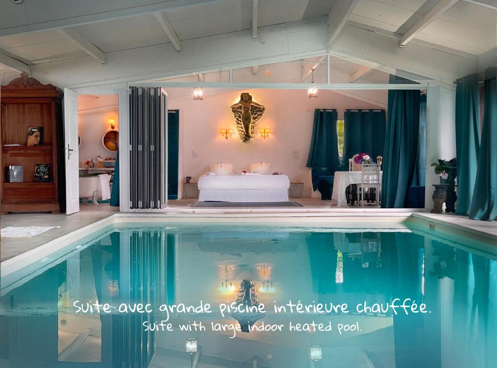 Suite Loft de la Sirène Grande piscine privée - Housity