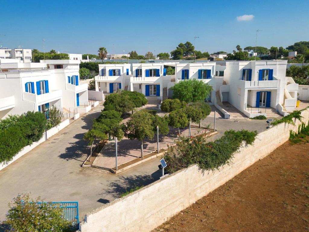 Το κτήριο όπου στεγάζεται  το ξενοδοχείο διαμερισμάτων