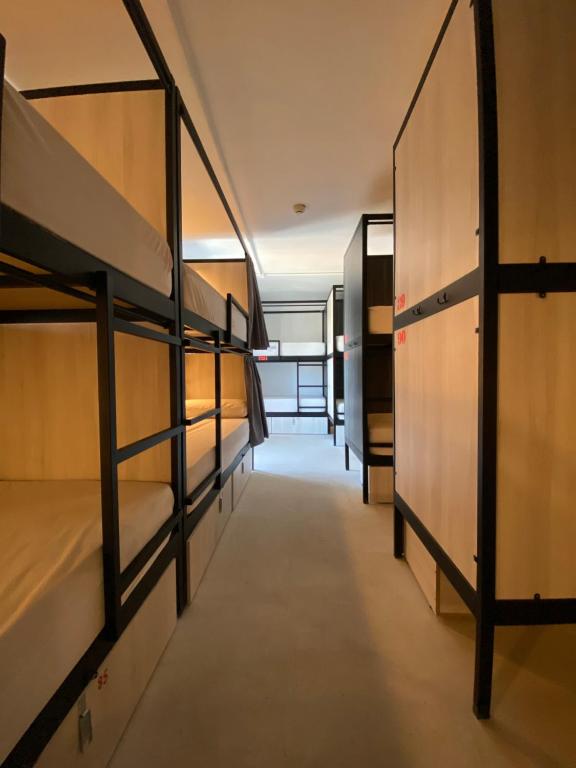 Posteľ alebo postele v izbe v ubytovaní We Street Hostel - El Arenal-Albergue Turístico