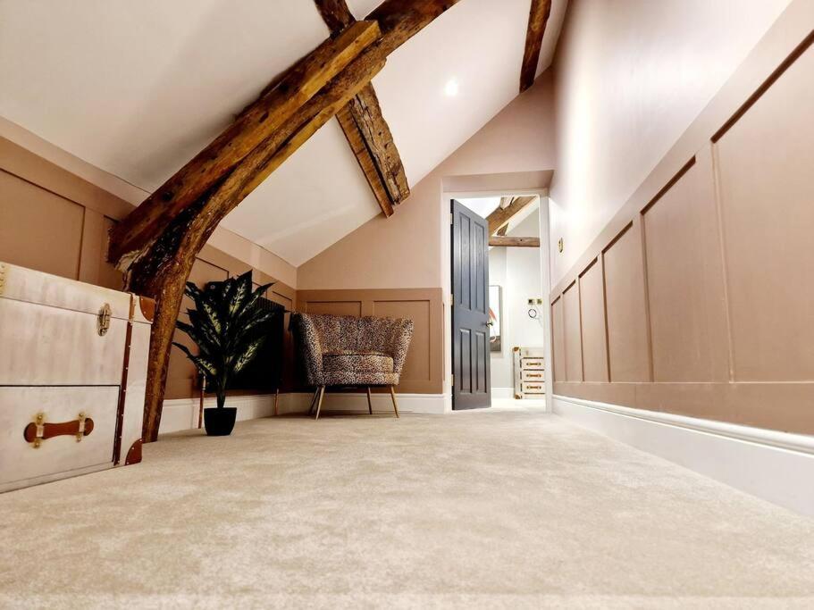 Fotografie z fotogalerie ubytování Hamilton-The Cruck Luxury Let v destinaci Scorton