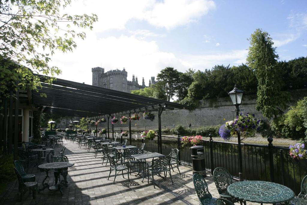 Zahrada ubytování Kilkenny River Court Hotel